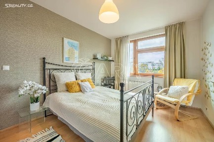 Prodej bytu 3+kk 80 m² Nepelova, Praha - Hloubětín