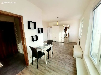 Pronájem bytu 1+kk 31 m² Farkašova, Praha - Kyje