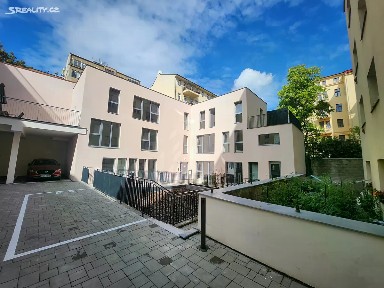 Prodej bytu 2+kk 45 m² Varšavská, Praha - Vinohrady