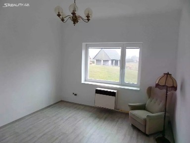 Pronájem bytu 1+1 38 m² Tovární, Stará Paka