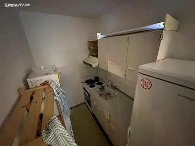 Pronájem bytu 1+kk 30 m² U Pošty, Brno - Starý Lískovec
