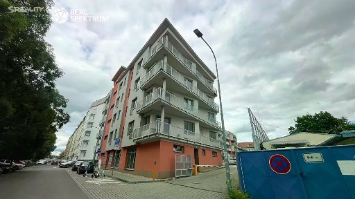 Pronájem kanceláře 100 m² Klíčova, Brno - Černovice