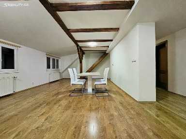 Pronájem bytu 3+1 95 m² Okružní, Liberec - Liberec II-Nové Město