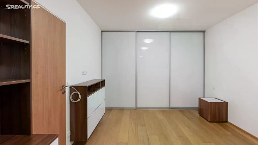Pronájem bytu 2+kk 38 m² Zengrova, Praha - Dejvice