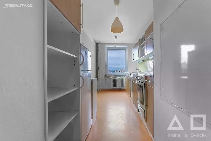 Pronájem bytu 3+1 63 m² Svídnická, Praha - Troja
