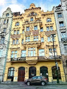 Pronájem bytu 3+1 110 m² Masarykovo nábřeží, Praha