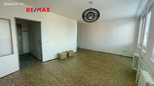 Pronájem bytu 1+kk 33 m² Vít. Nezvala, Kladno