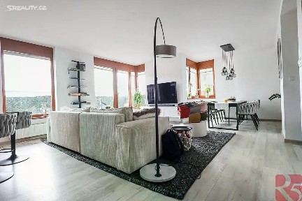 Pronájem bytu 3+kk 107 m² Na Císařce, Praha - Smíchov