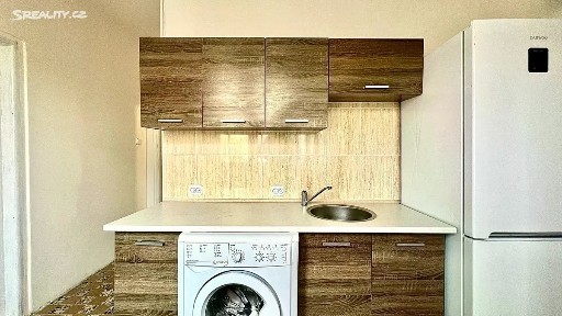 Pronájem bytu 1+1 37 m² Vítězná, Chodov