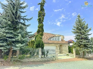 Pronájem vily 427 m², pozemek 826 m² U zahrádek, Praha - Benice