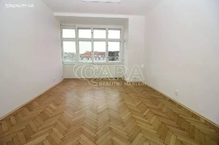 Pronájem bytu 1+kk 34 m² náměstí Interbrigády, Praha - Bubeneč