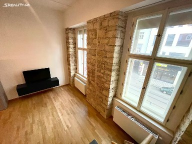 Pronájem bytu 1+kk 97 m² Sokolovská, Praha
