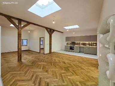 Pronájem bytu 2+kk 101 m² Křižíkova, Praha - Karlín
