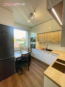 Pronájem bytu 3+1 75 m² Tupolevova, Praha - Letňany