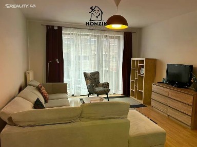 Pronájem bytu 2+kk 50 m² Ve žlíbku, Praha - Horní Počernice
