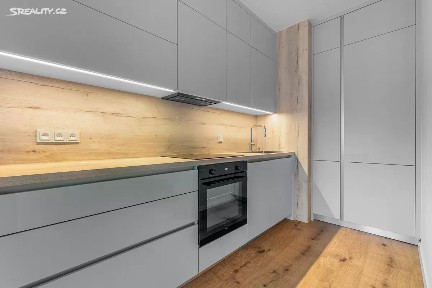 Pronájem bytu 2+kk 43 m² Fabiánové, Praha - Hlubočepy