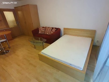 Pronájem bytu 1+kk 33 m² Květná, Plzeň