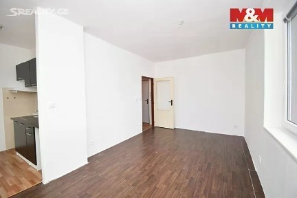 Pronájem bytu 1+kk 30 m² Nádražní, Dlouhoňovice