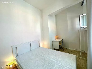 Praha, Praha 8, Zenklova