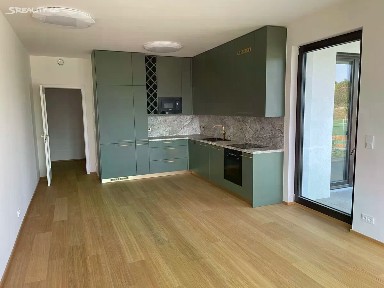 Pronájem bytu 3+kk 87 m² V Třešňovce, Praha - Hrdlořezy