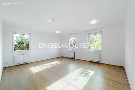 Pronájem bytu 3+1 116 m² Pomezní, Praha - Libeň