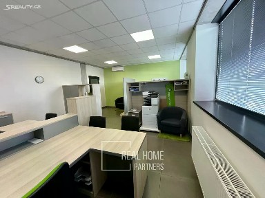 Pronájem kanceláře 39 m² Olomoucká, Brno - Černovice