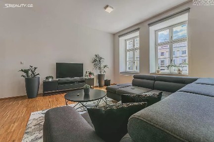 Hradec Králové, Velké náměstí, 14