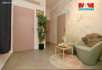 Pronájem obchodního prostoru 6 m² Dukelská třída, Hradec Králové - Pražské Předměstí