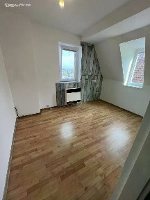 Pronájem bytu 2+1 44 m² Studentská, Karlovy Vary - Doubí