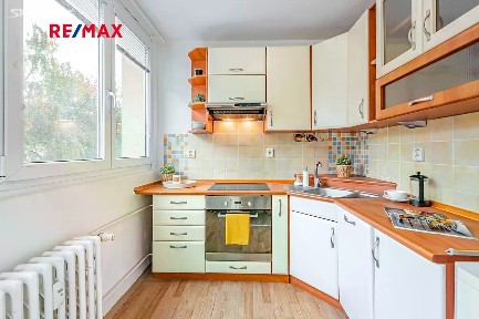 Prodej bytu 2+1 57 m² V bytovkách, Praha - Uhříněves