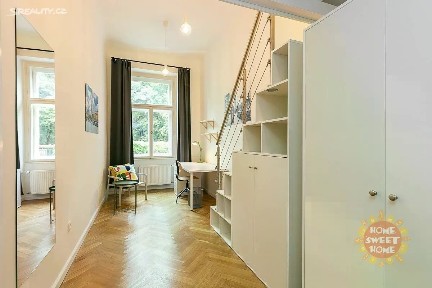 Praha, Praha 5, Malá Strana, náměstí Kinských, 2