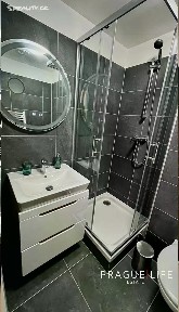 Pronájem bytu 1+kk 22 m² Kubánské náměstí, Praha