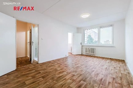 Pronájem bytu 1+kk 29 m² Sosnovecká, Praha - Troja