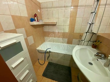 Pronájem bytu 1+1 40 m² Vajdova, Praha - Hostivař