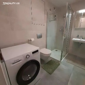 Pronájem bytu 1+kk 39 m² Hartigova, Praha - Žižkov