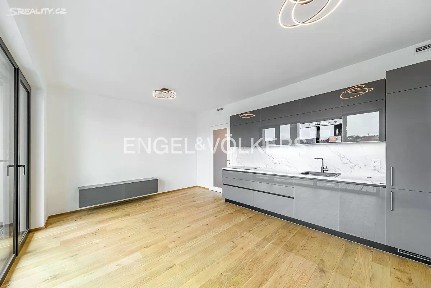 Pronájem bytu 1+kk 33 m² Vítězné náměstí, Praha - Bubeneč