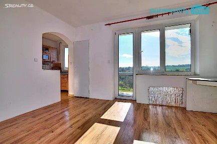 Prodej bytu 3+1 70 m² Veselice