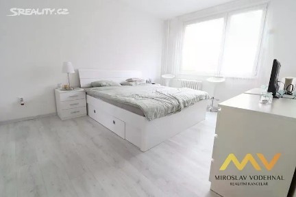 Pronájem bytu 2+kk 47 m² U Josefa, Pardubice - Cihelna