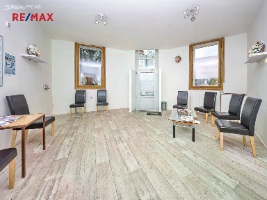 Prodej obchodního prostoru 92 m²