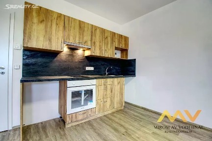 Pronájem bytu 1+kk 40 m² Cukrovarská, Smiřice