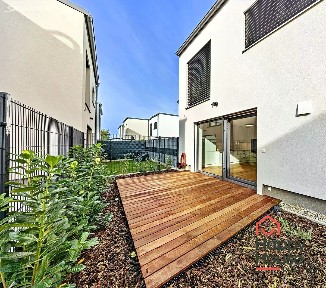 Pronájem rodinného domu 105 m², pozemek 123 m² Devětsilová, Praha - Kolovraty