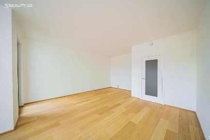 Prodej bytu 1+kk 45 m² V Třešňovce, Praha - Hrdlořezy