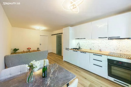 Prodej bytu 3+kk 54 m² Brunclíkova, Praha - Břevnov
