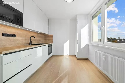 Prodej bytu 1+1 41 m² Štěrkoviště, Otrokovice