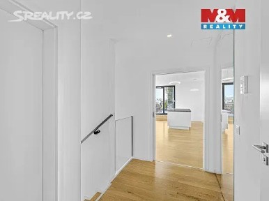 Prodej bytu 5+kk 301 m² Archangelská, Praha - Vršovice