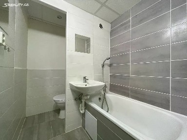 Pronájem bytu 2+kk 38 m² Valdštejnská, Litvínov - Horní Litvínov