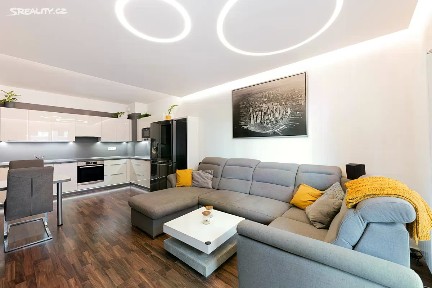 Prodej bytu 3+kk 85 m² Novovysočanská, Praha
