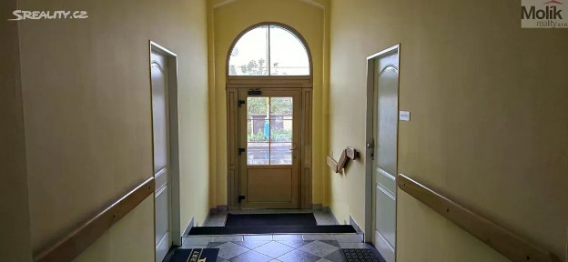 Pronájem obchodního prostoru 440 m² Náměstí, Bílina - Chudeřice