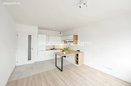 Praha, Praha 7, Holešovice, V Háji