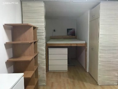 Pronájem bytu 1+kk 39 m² Třinecká, Praha - Letňany